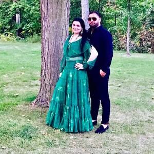 Meet your Posher, Kevin levis